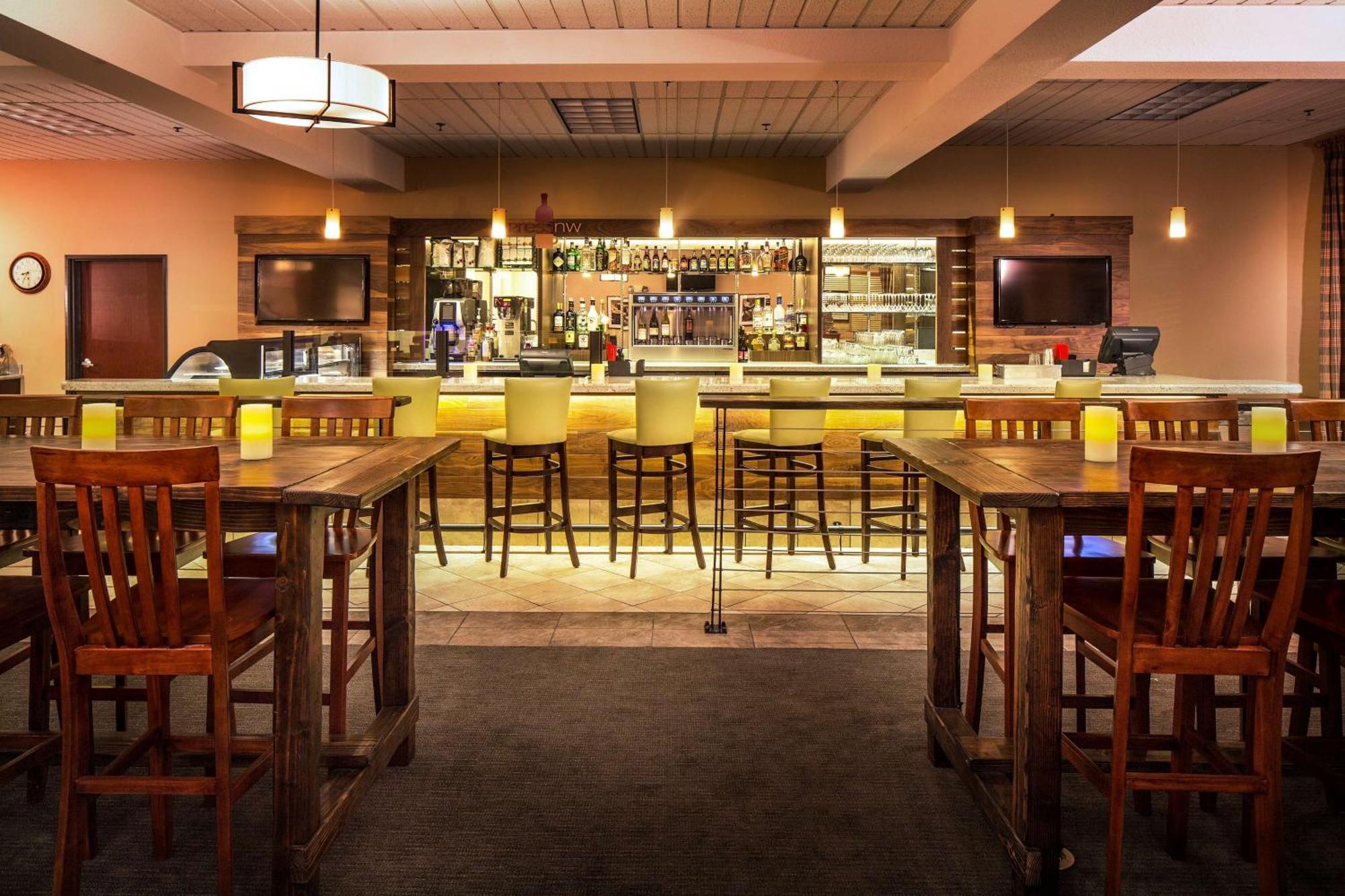 Doubletree By Hilton Olympia Hotel Buitenkant foto