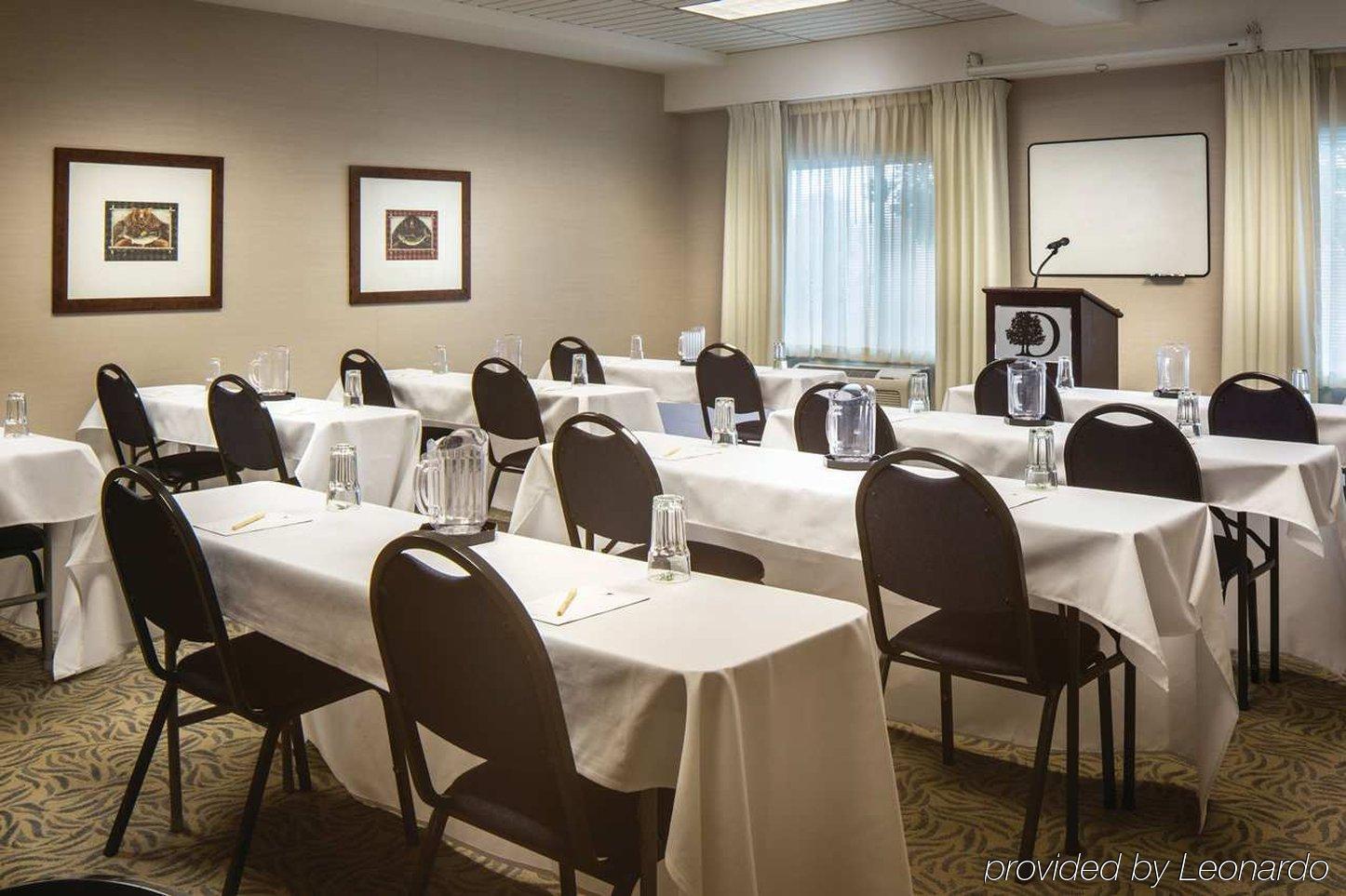 Doubletree By Hilton Olympia Hotel Buitenkant foto