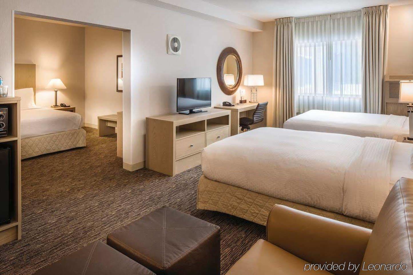Doubletree By Hilton Olympia Hotel Buitenkant foto